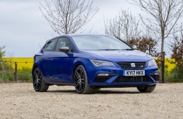 SEAT Leon SC Cupra 300, 2017, front