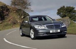 Mercedes-Benz S-Class, front