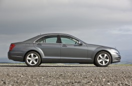 Mercedes-Benz S-Class, side