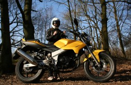 Kymco KR Naked 125 street bike