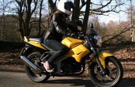 Kymco KR Naked 125 street bike