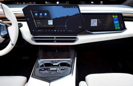 BMW X5, 2026, display screen