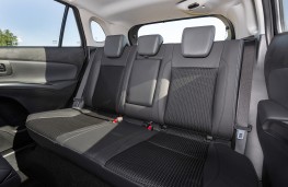Suzuki S-Cross Hybrid, 2026, rear seats