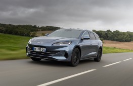 BYD Seal 6 DM-i tourer, 2025, front