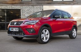 SEAT Arona, front