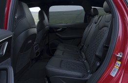 Audi Q7 55 TFSI quattro, 2025, rear seats