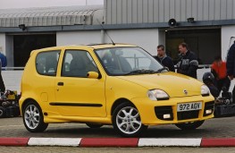 Fiat Seicento Sporting Michael Schumacher special edition, side