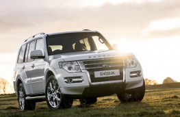 Mitsubishi Shogun, front