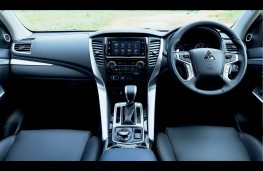 Mitsubishi Shogun Sport, cabin