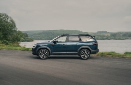 Dacia Bigster, 2025, side
