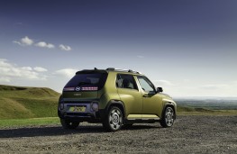 Hyundai Inster Cross, 2025, side