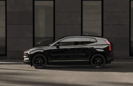 Volvo EX30 Black Edition, 2026, side
