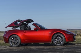 Mazda MX-5 RF, 2017, roof retraction 1