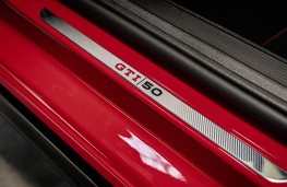 Volkswagen Golf GTI Edition 50, 2026, sill