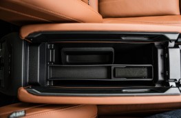 Skoda Superb Estate, 2025, console