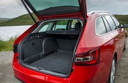 Skoda Superb, boot 2