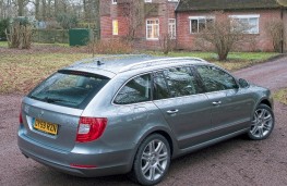 Skoda Superb Estate rear