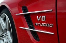 Mercedes SL 63 AMG, V8 badge