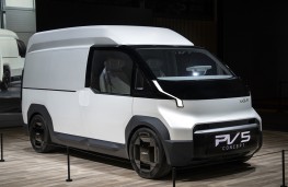 Kia PV5, 2025, front