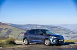 Kia Rio, front
