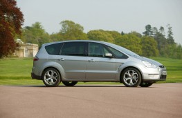 Ford S-Max, side