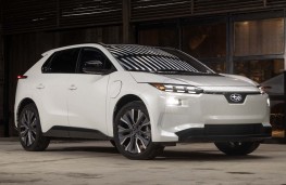 Subaru Solterra, 2025, front