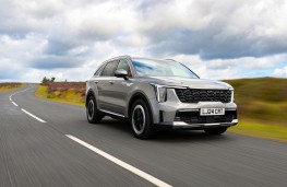 Kia Sorento 4 PHEV, 2025, front, action