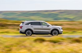 Kia Sorento 4 PHEV, 2025, side