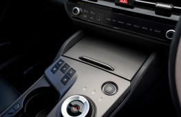 Kia Sportage, 2026, console