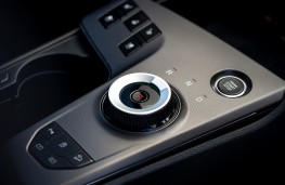 Kia Sportage, 2026, gear selector