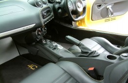 Alfa Romeo 4C Spider, front seats