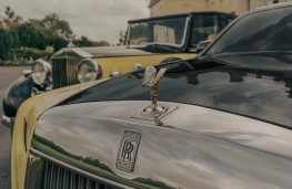 Rolls-Royce Phantom Goldfinger, 2024, Spirit of Ecstacy