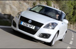Suzuki Swift Sport, front, action