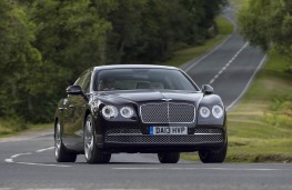 Bentley Flying Spur, action