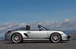 Porsche Boxster Spyder, side
