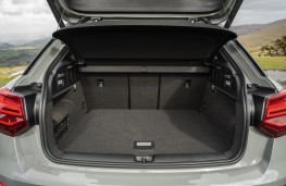 Audi SQ2, 2019, boot