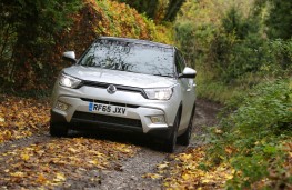SsangYong Tivoli 4x4, front action