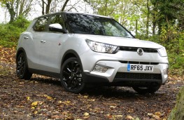 SsangYong Tivoli 4x4, front static 
