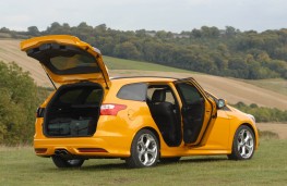 Ford Focus ST Estate, boot