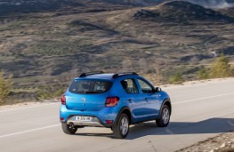 Dacia Sandero Stepway, 2017, rear
