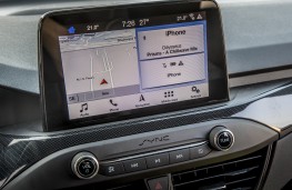 SEAT Leon ST Cupra 300, 2017, display screen