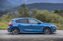 SEAT Leon ST Cupra 300, 2017, side, action
