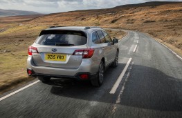 Subaru Outback, rear action