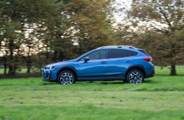 Subaru XV, side action