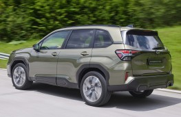 Subaru Forester, 2025, rear