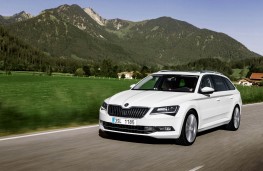 Skoda Superb Estate, front