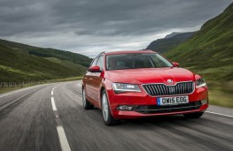 Skoda Superb Estate, front