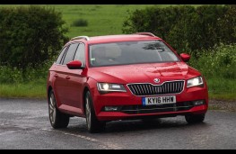 Skoda Superb Estate 4x4, 2016, front, action