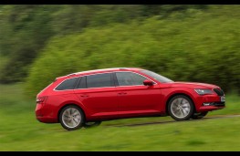 Skoda Superb Estate 4x4, 2016, side, action