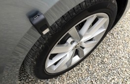 Skoda Superb, torch attached to body